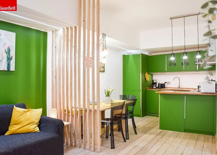 Guesthost - Tiburtina Apartament